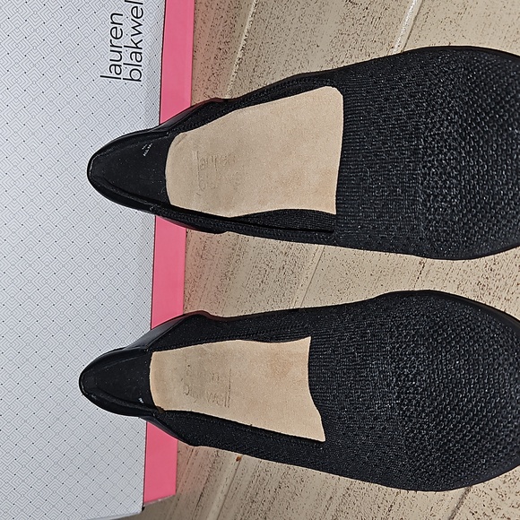 Shoes - Picture 4 of 7